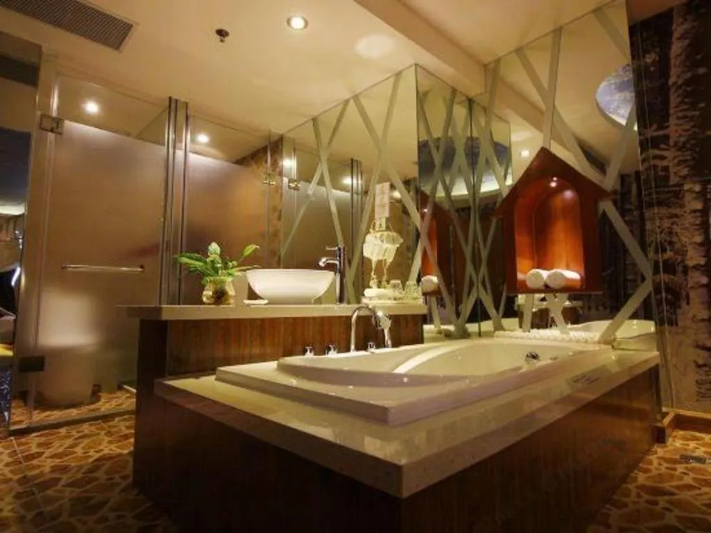 Grand Nest Hotel (Tang Jia Wan Beach)