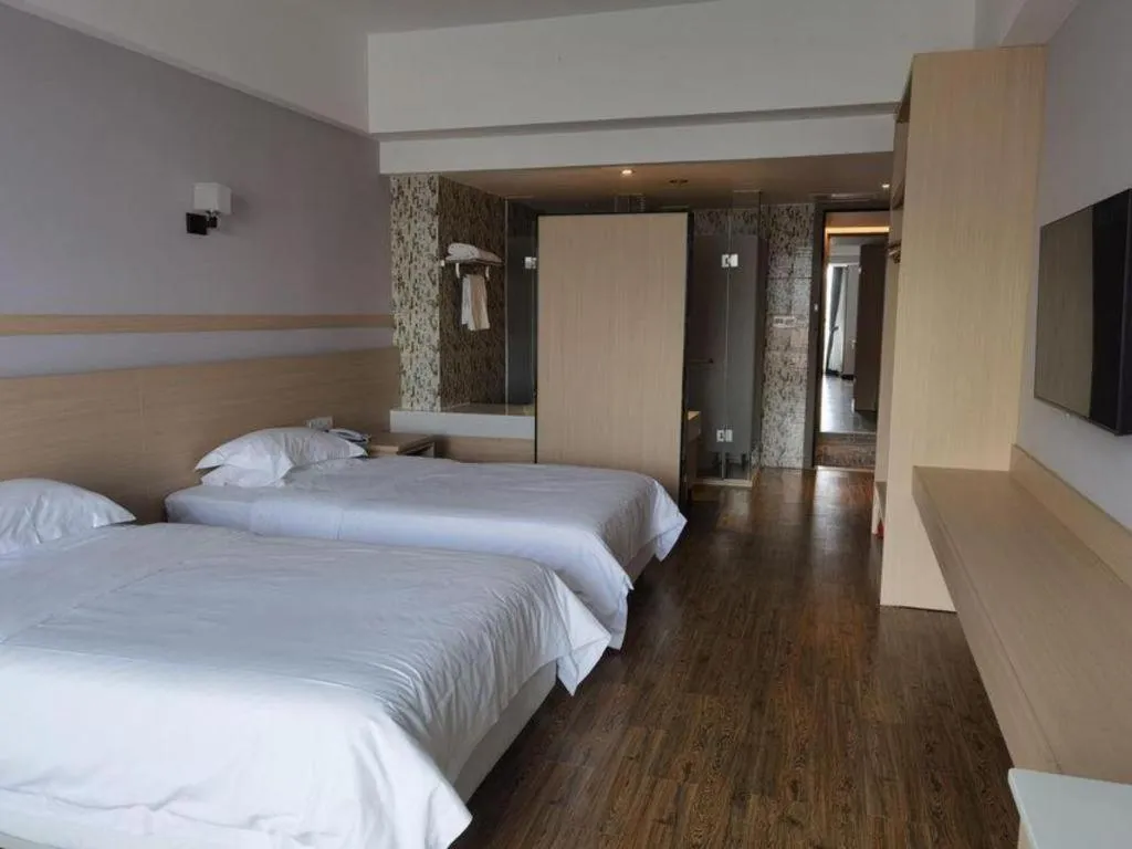 Bed in Grand Nest Hotel (Tang Jia Wan Beach)