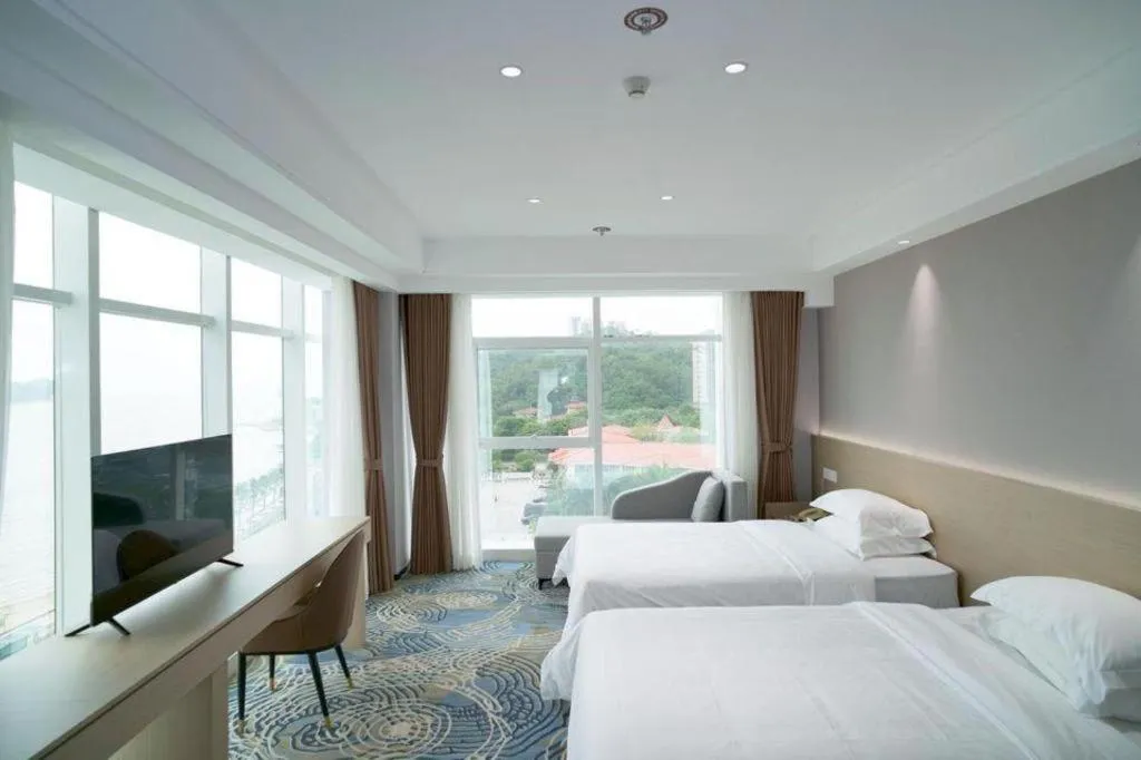 Bed in Grand Nest Hotel (Tang Jia Wan Beach)