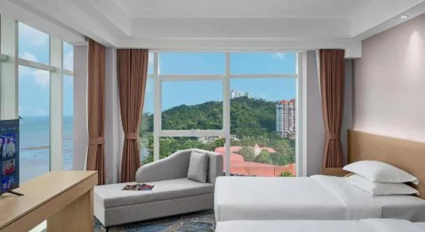 Bed in Grand Nest Hotel (Tang Jia Wan Beach)