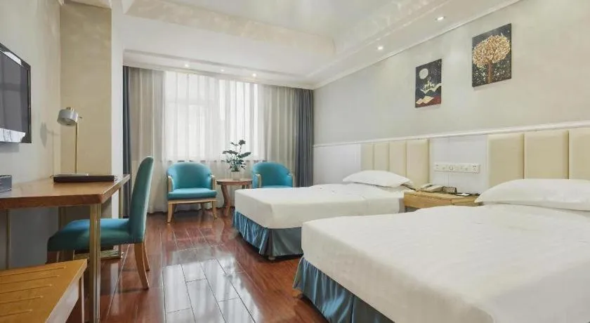 Bed in Chongqing Tianyou Hotel