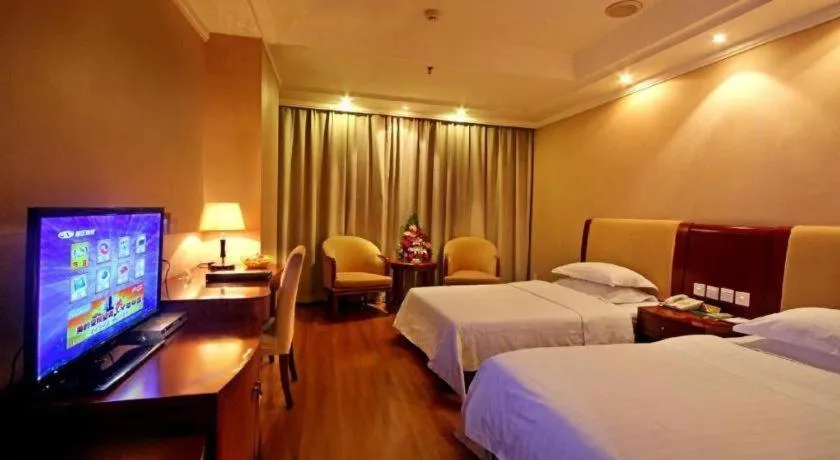 Bed in Chongqing Tianyou Hotel