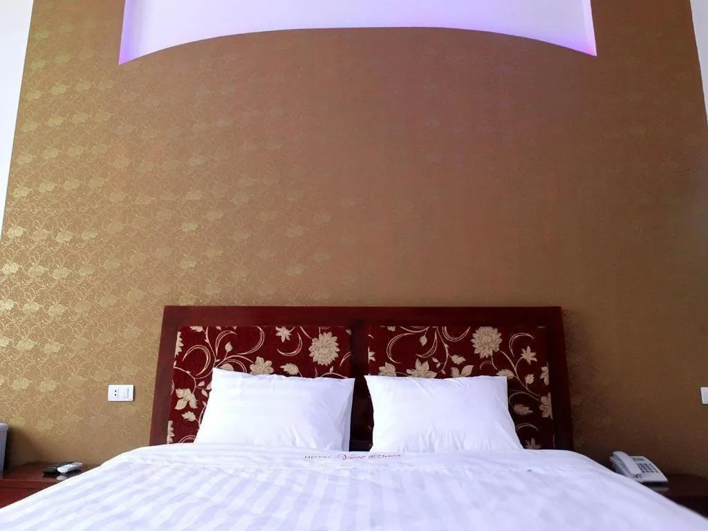Bed in Ngoc Bach Hotel