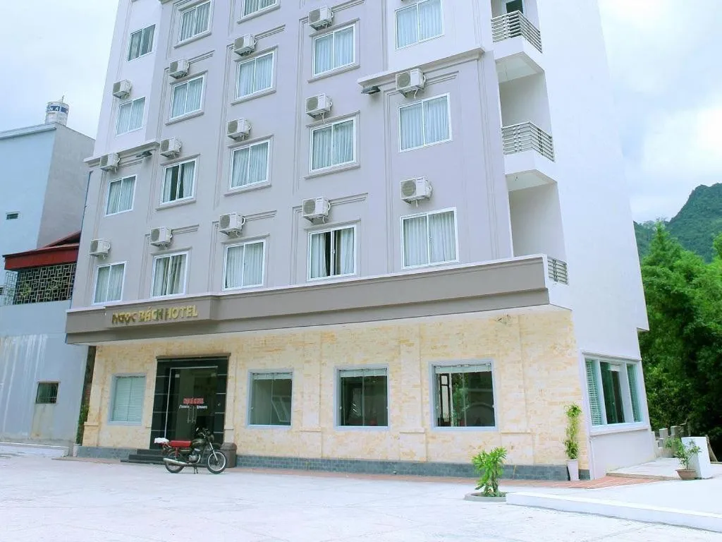 Ngoc Bach Hotel