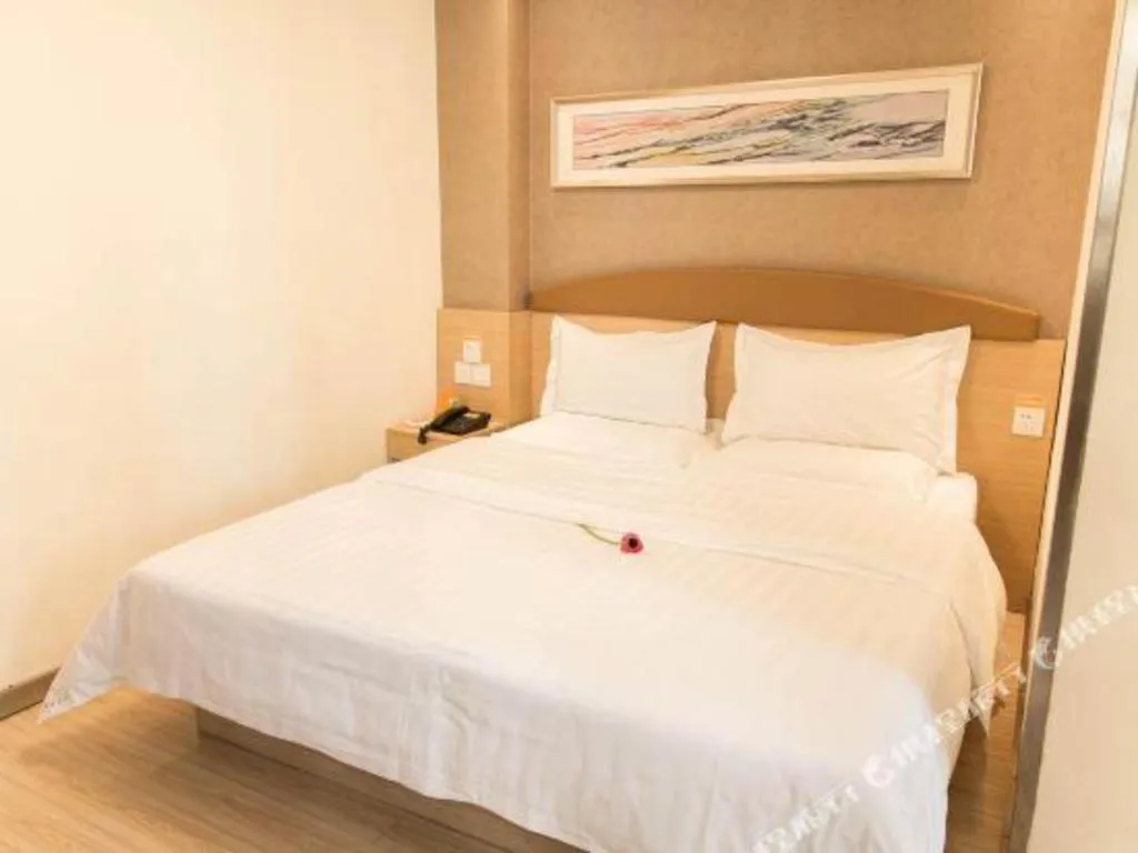 Bed in 7 Days Inn Chongqing Nanping Wanda Plaza Exhibition Center
