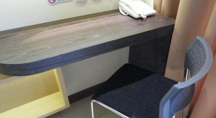 Aveon Express Hotel Yogyakarta by Daphna International