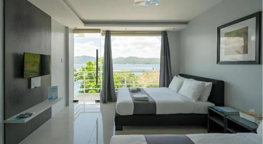 Anilao Awari Bay Resort