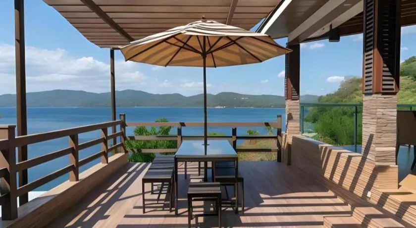 Anilao Awari Bay Resort