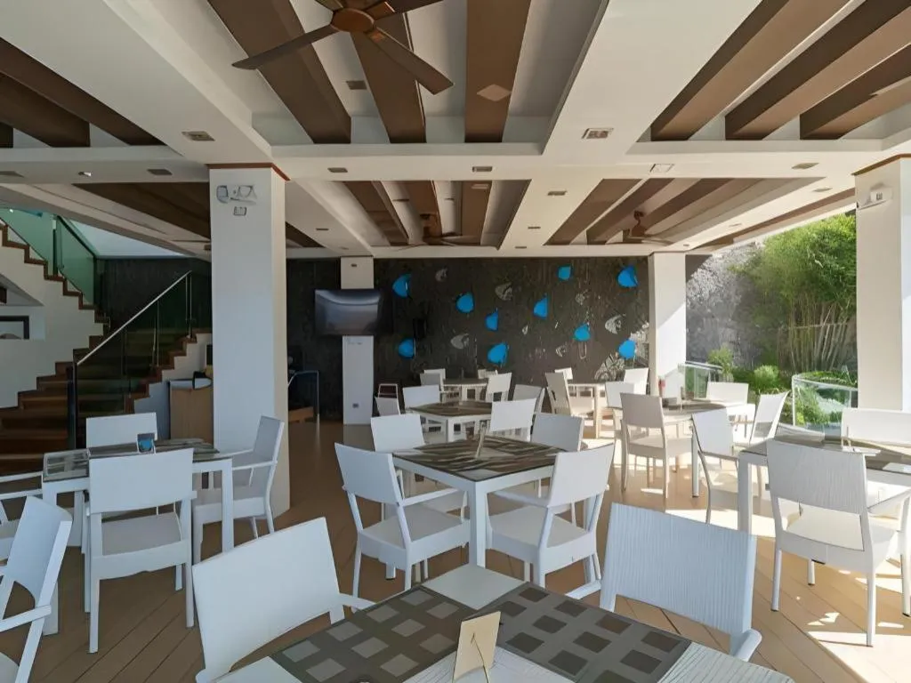 Anilao Awari Bay Resort