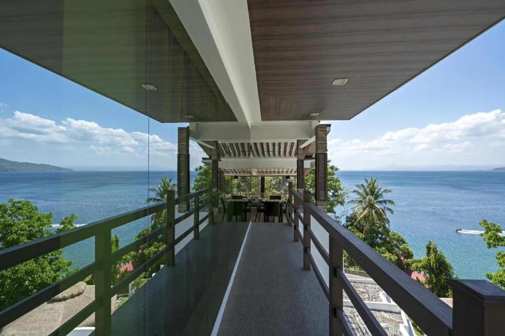 Anilao Awari Bay Resort