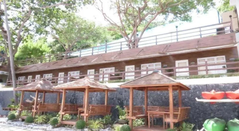 Anilao Awari Bay Resort