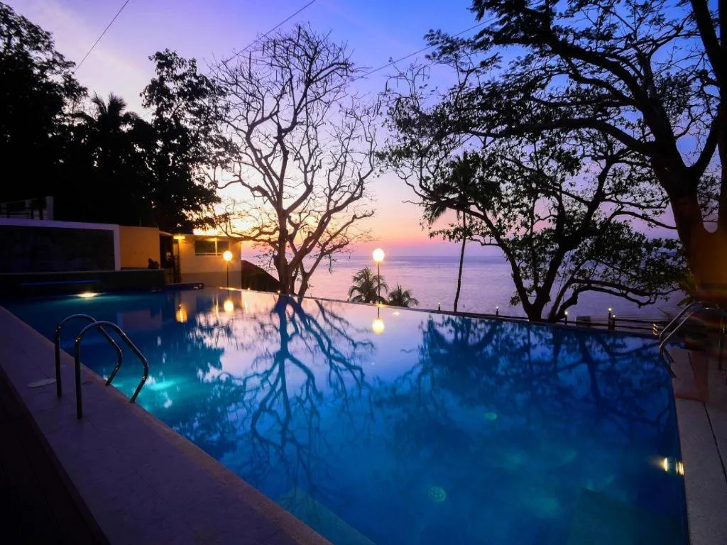 Anilao Awari Bay Resort