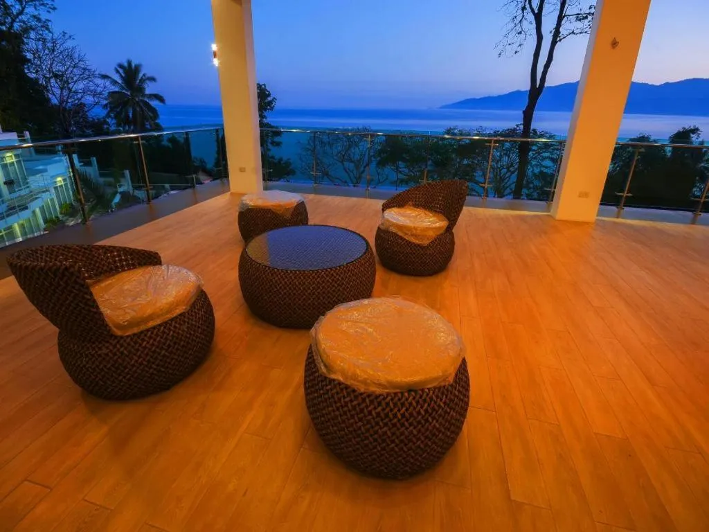 Anilao Awari Bay Resort