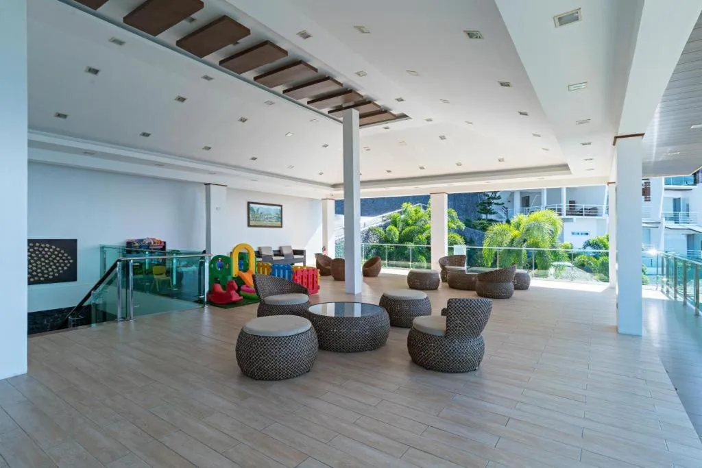 Anilao Awari Bay Resort