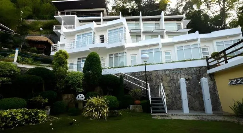 Anilao Awari Bay Resort