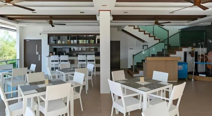 Anilao Awari Bay Resort