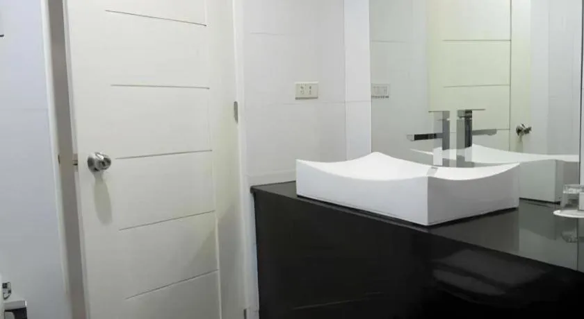 Anilao Awari Bay Resort