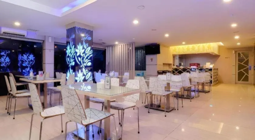 Lovina Inn Hotel Batam