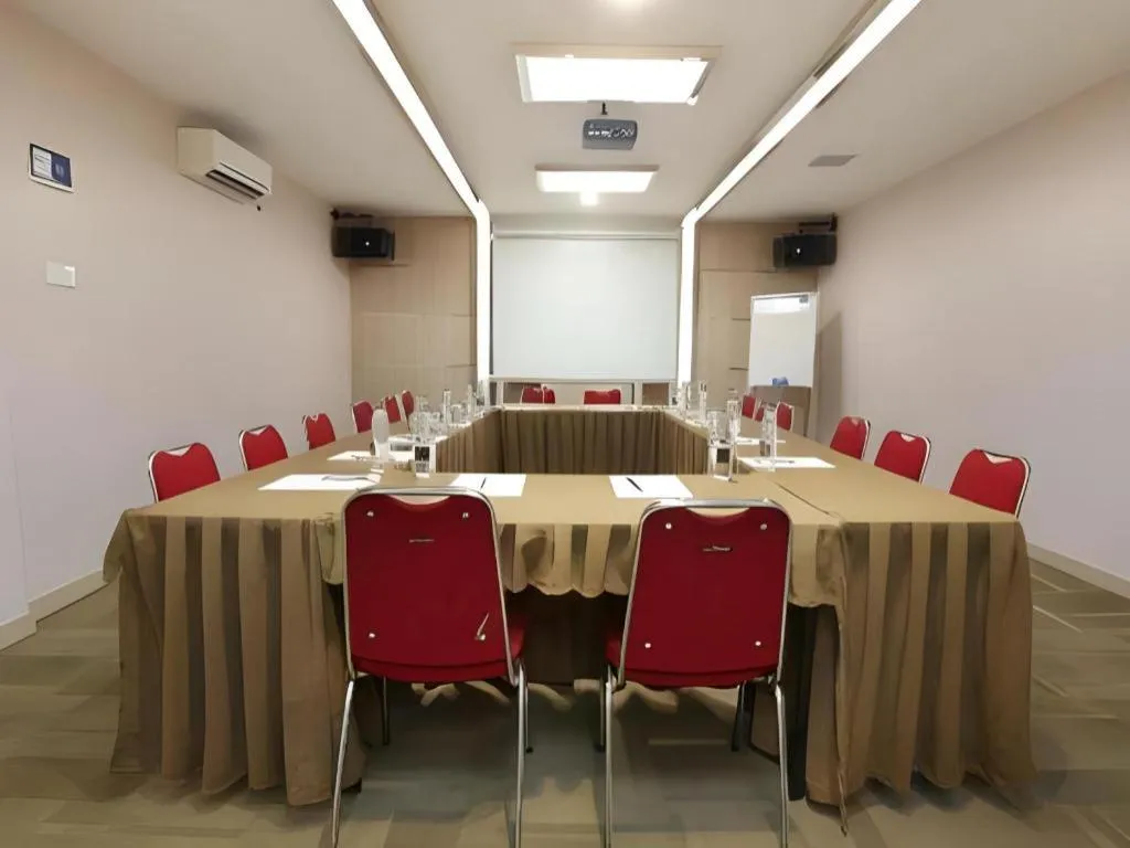 Lovina Inn Hotel Batam