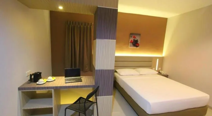 Bed in Lovina Inn Hotel Batam