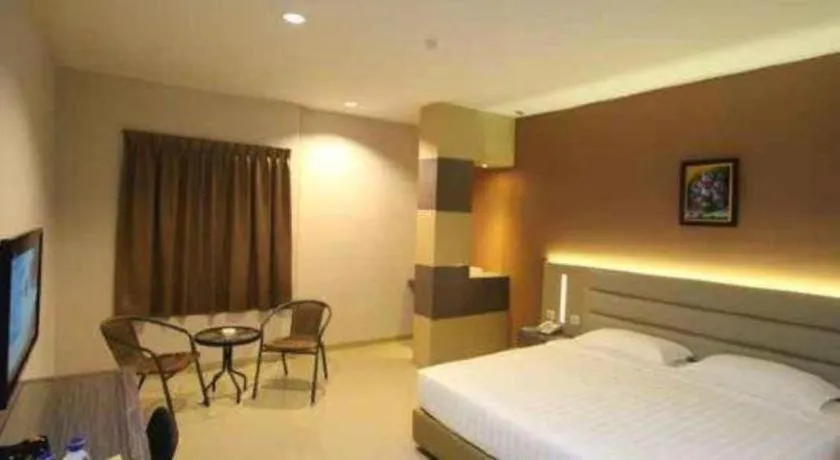 Bed in Lovina Inn Hotel Batam