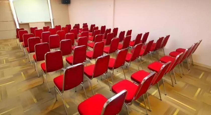 Lovina Inn Hotel Batam