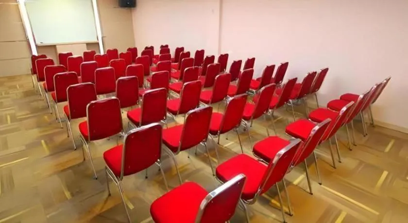 Lovina Inn Hotel Batam