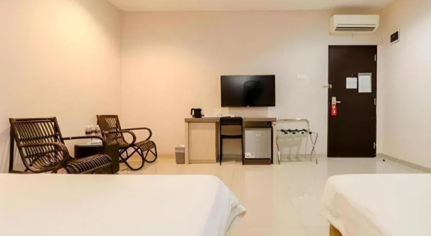 Bed in Lovina Inn Hotel Batam