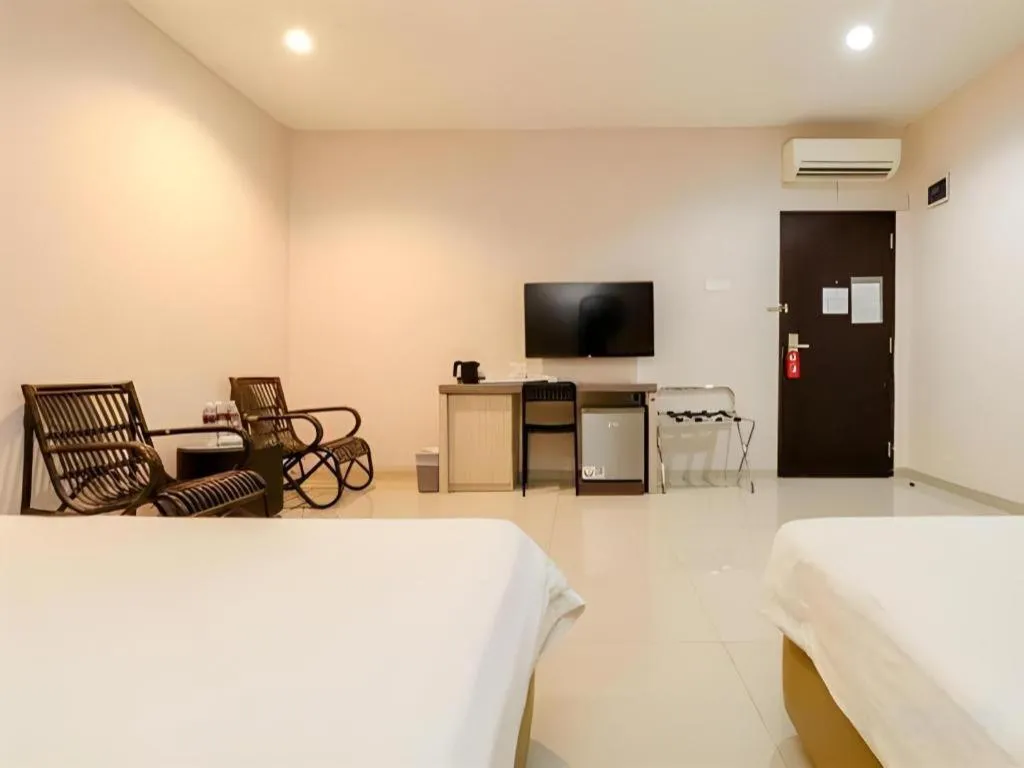 Bed in Lovina Inn Hotel Batam