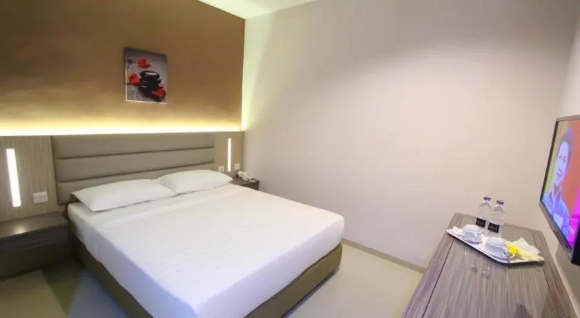 Bed in Lovina Inn Hotel Batam