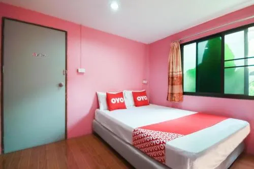 OYO 1163 Eden Hostel