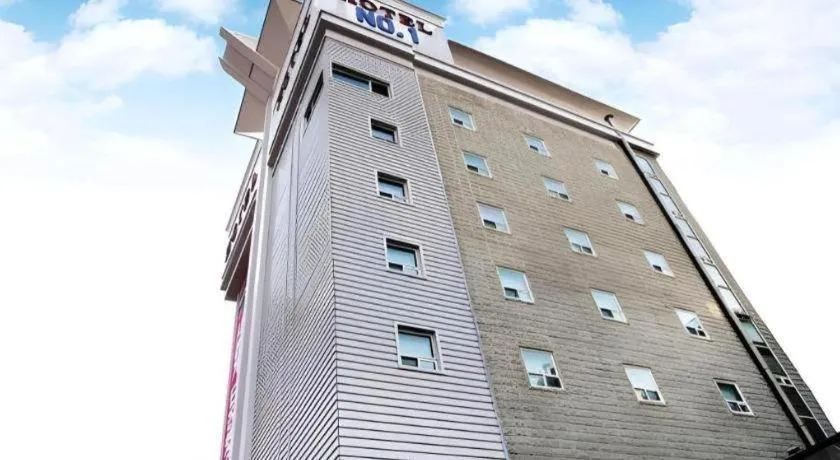 Hotel No.1