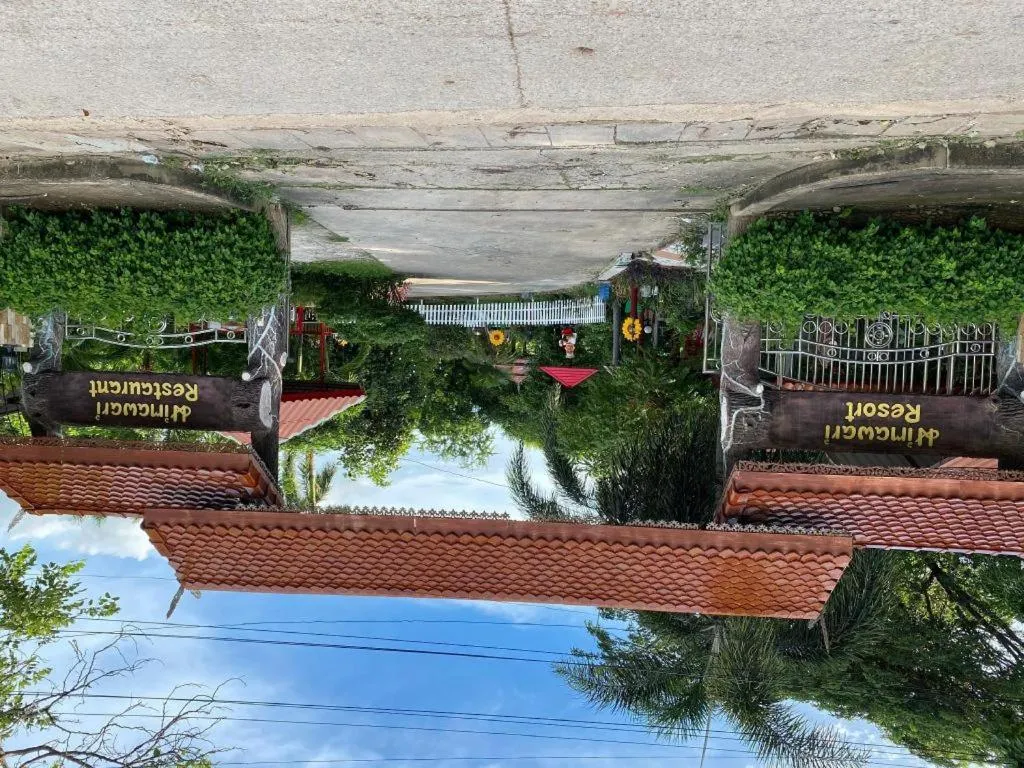 Himawari Restaurant and Cottage