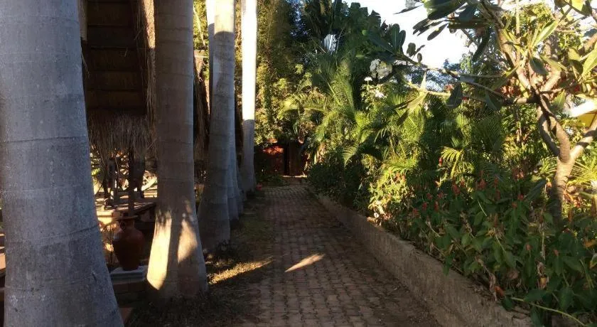 Himawari Restaurant and Cottage