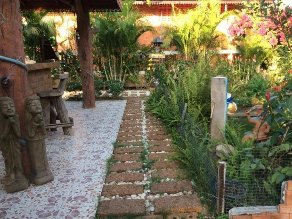 Himawari Restaurant and Cottage