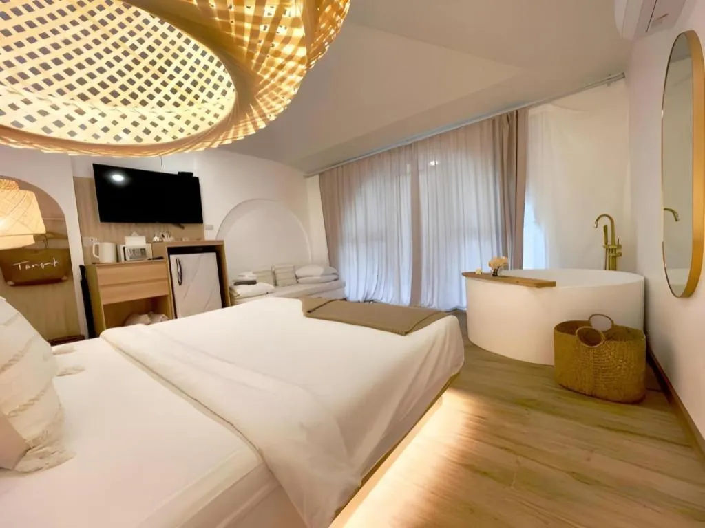 Bed in Tonsak Resort