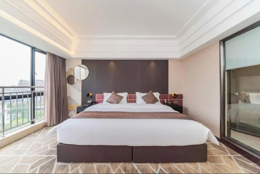 Bed in Park Lane Hotel