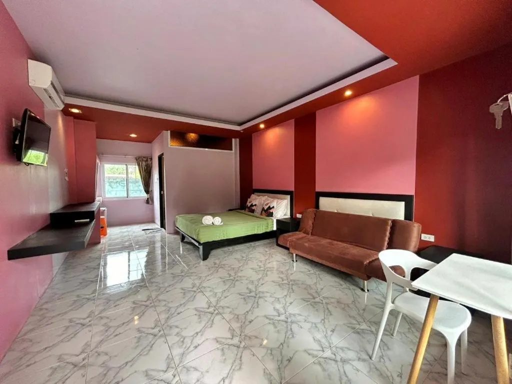 Bed in Seashell Resort Krabi