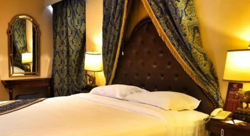 Bed in Subic Bay Venezia Bed in Subic Bay Venezia