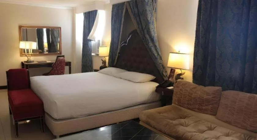 Bed in Subic Bay Venezia