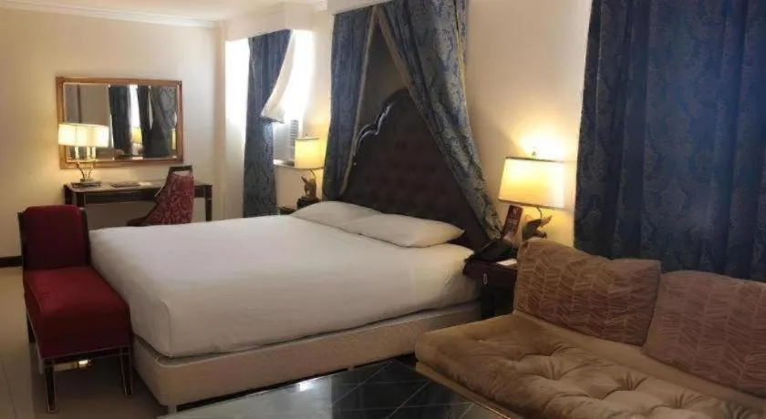 Bed in Subic Bay Venezia