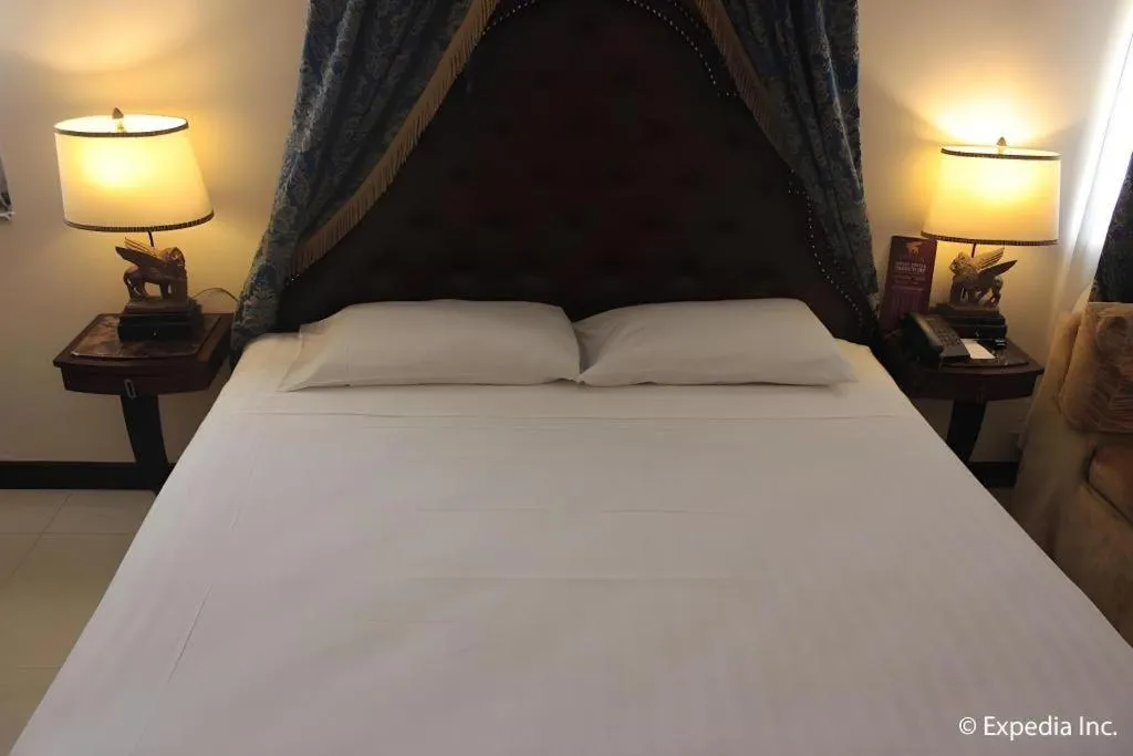 Bed in Subic Bay Venezia