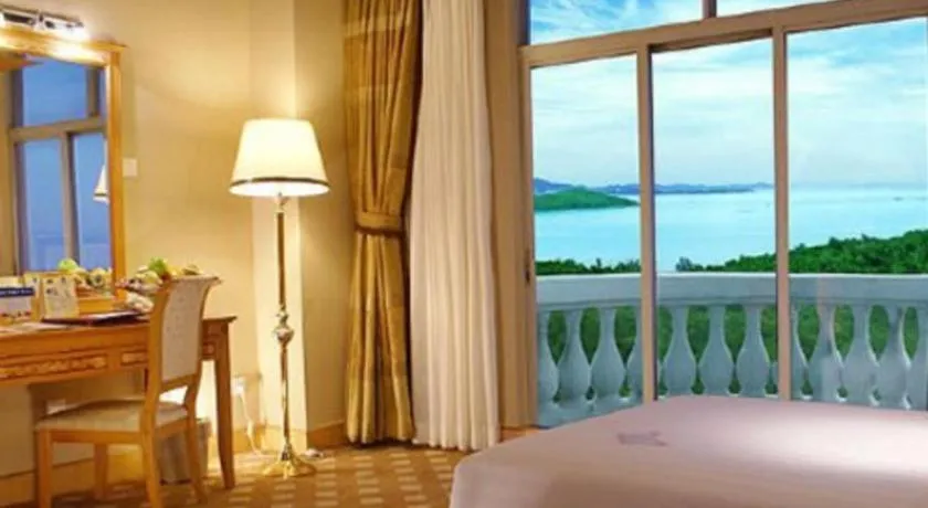 Bed in Zhuhai Dehan Hotel