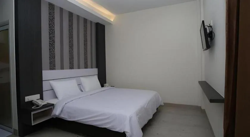 Bed in Redlink Hotel