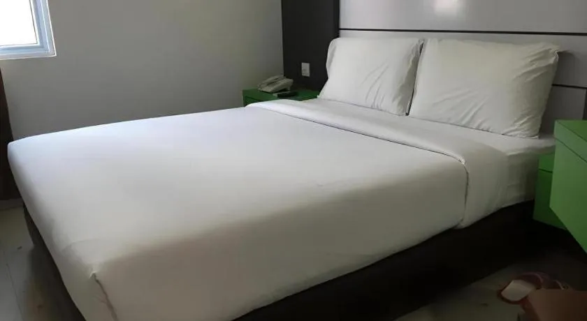 Bed in Redlink Hotel