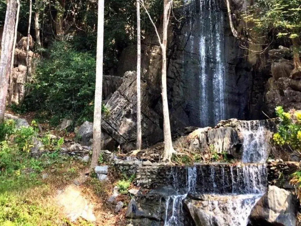 V Valley Resort V Valley Resort