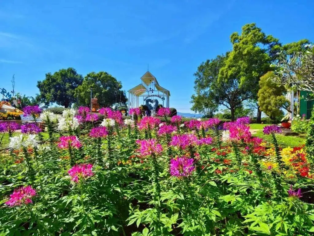 Montana Cotswolds Resort