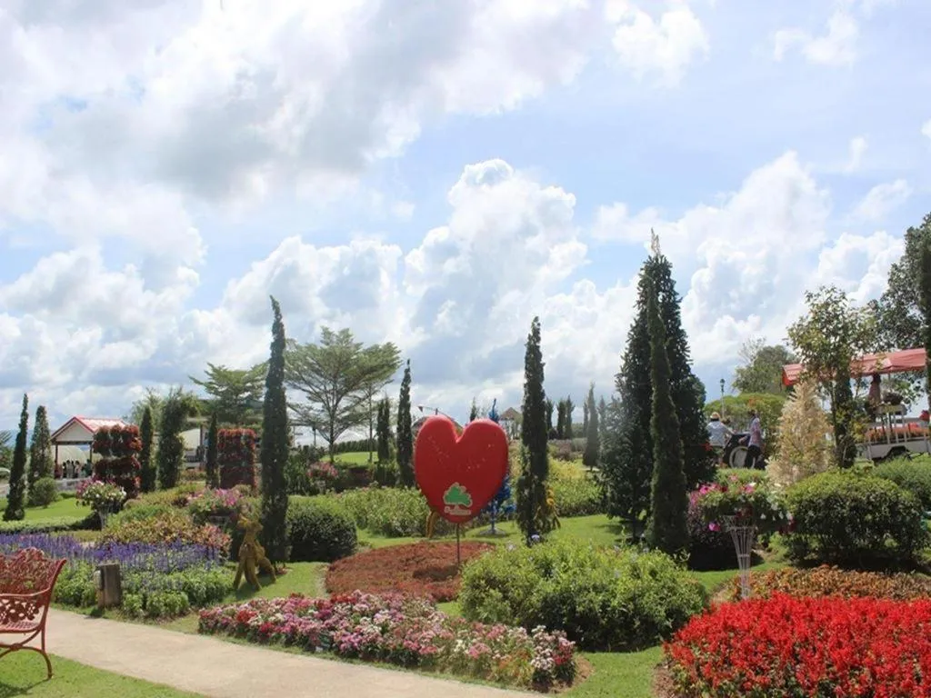 Montana Cotswolds Resort