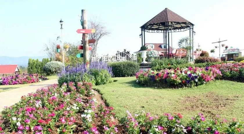 Montana Cotswolds Resort