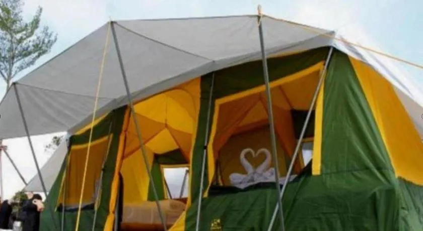 Montana Cotswolds Resort